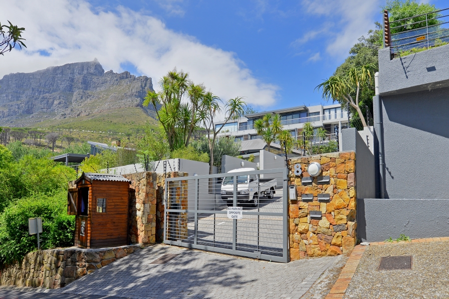 3 Bedroom Property for Sale in Higgovale Western Cape